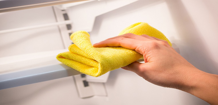 Bạn nên vệ sinh và bảo dưỡng tủ đông định kỳ